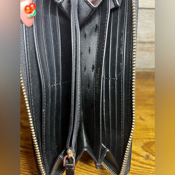 Kate Spade - Black Pebbled Leather Sam Wallet - Picture 5 of 9